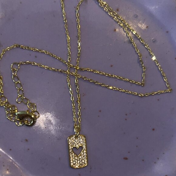 Brand New Empty Heart Necklace Simple and Stunning NWB New With Box - Picture 3 of 4